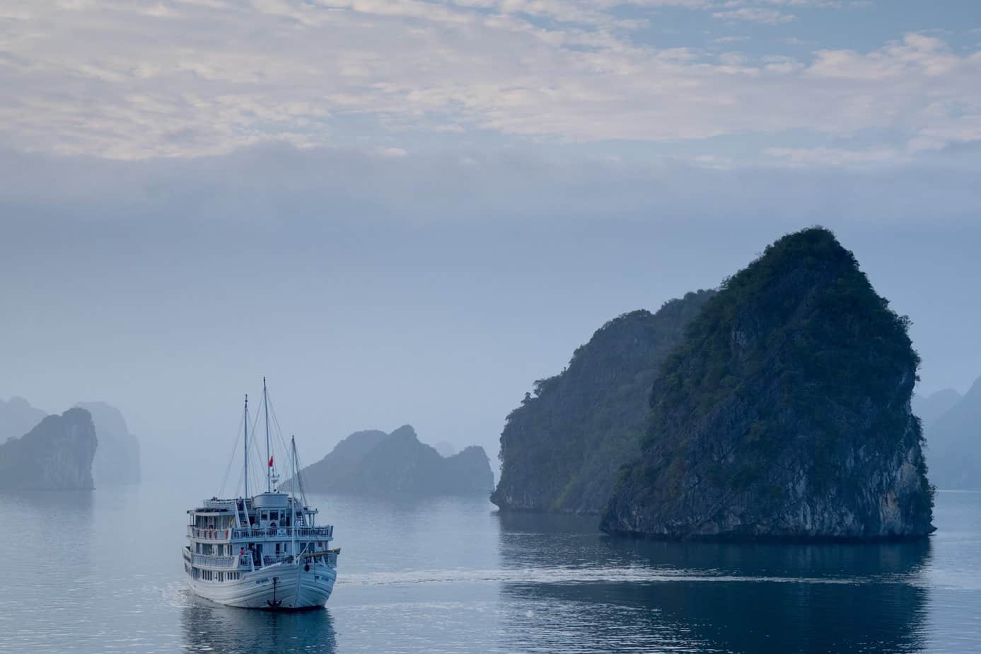 Ha Long Bay Cruise boat
