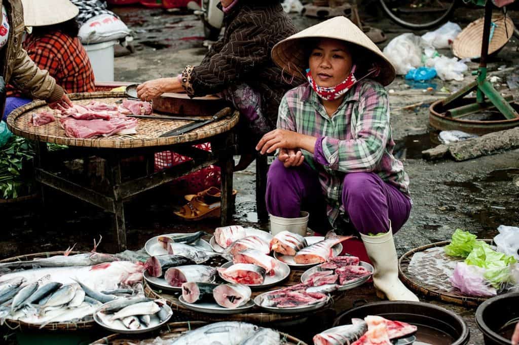 Vietnamese woman at the fish market